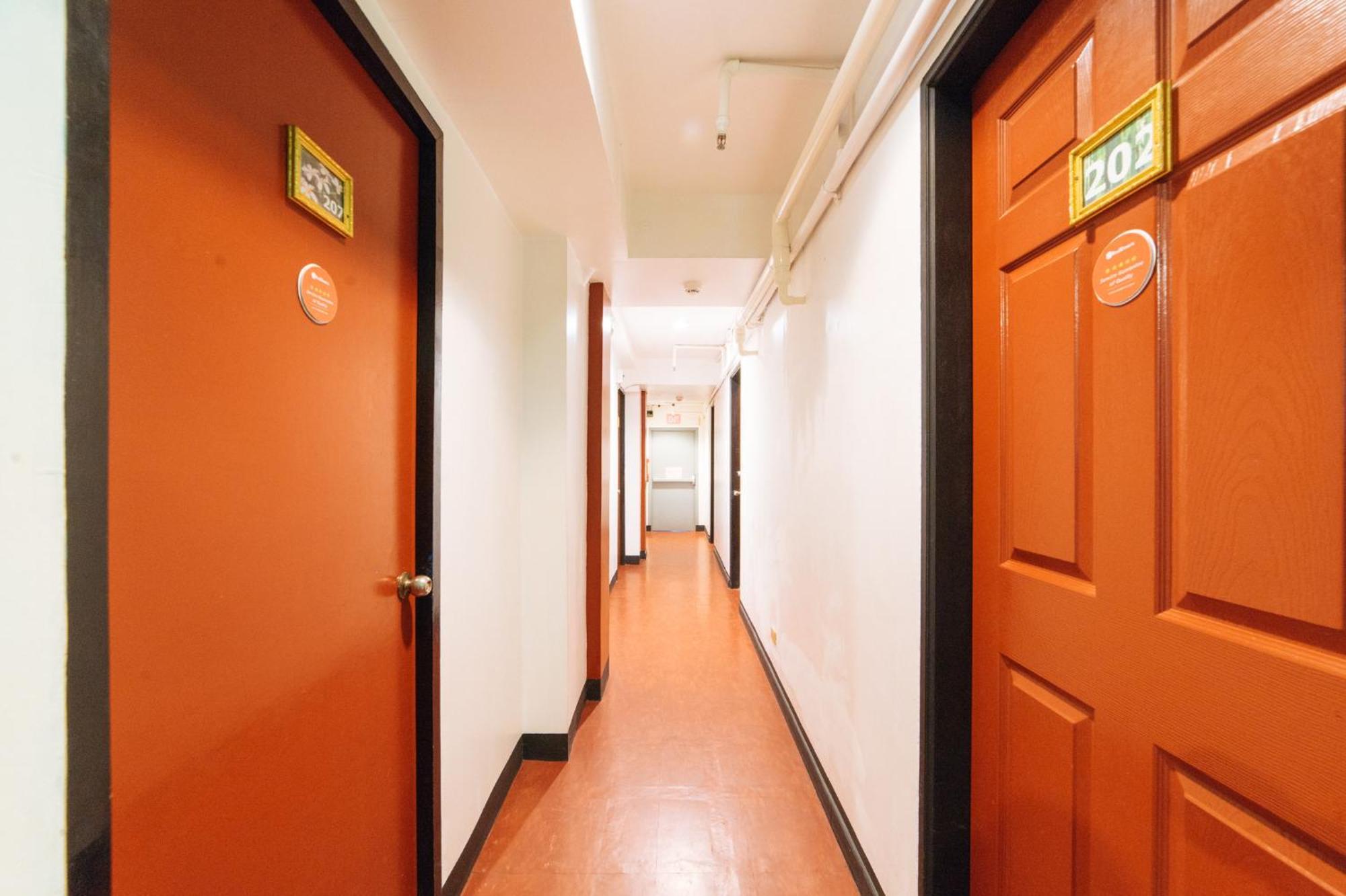 Reddoorz At Nirvana Pension House Bacolod Exterior foto